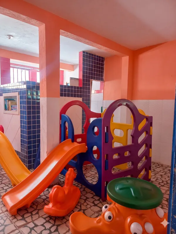 Espaço da creche da Escola Florescer em Vilas de Abrantes, Camaçari
